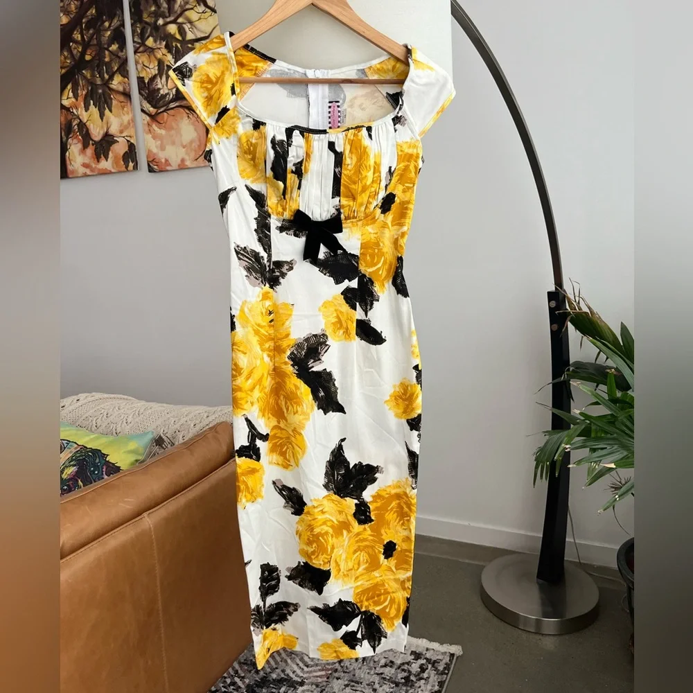 Pinup Couture Floral Print Midi Wiggle Dress - Picture 4 of 9